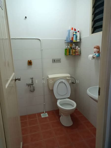 Rumah Teres 1 Tingkat untuk Dijual di Kuching (Sarawak) - Jeno Tan - Bathroom - PropertyGuru.com.my