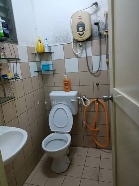 Rumah Teres 1 Tingkat untuk Dijual di Kuching (Sarawak) - Jeno Tan - Bathroom - PropertyGuru.com.my