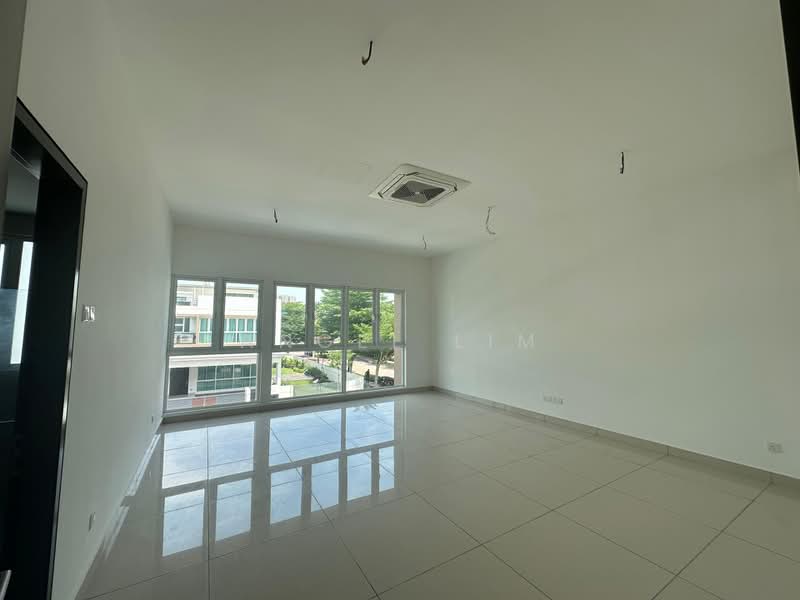 Rumah Berkembar untuk Dijual di Taman Ponderosa (Johor Bahru) - Angel Lim - Living Room - PropertyGuru.com.my