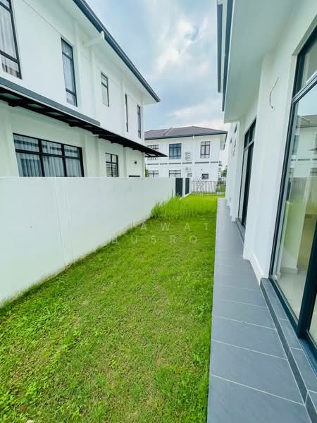 Semi-Detached House for Rent in Kuala Selangor (Selangor) - Salawati Busro - Exterior - PropertyGuru.com.my