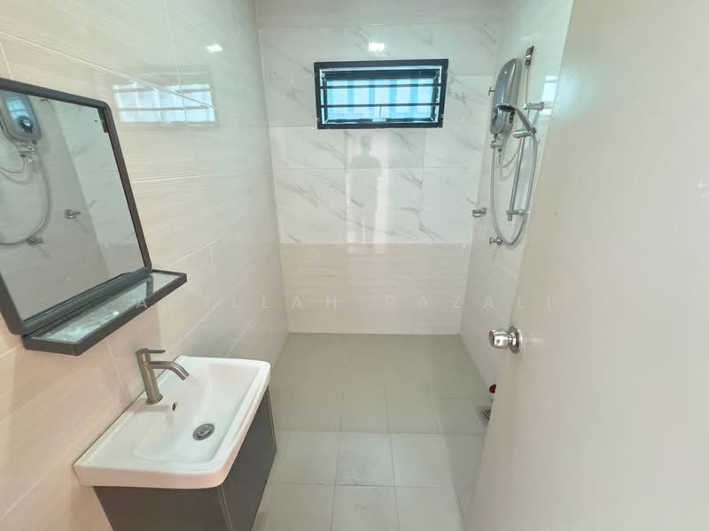 Rumah Teres 2 Tingkat untuk Dijual di Semenyih (Selangor) - Aqillah Razali - PropertyGuru.com.my