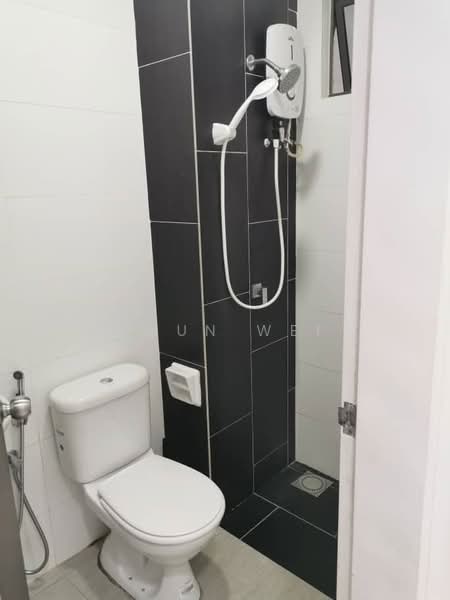 Service Residence for Sale at Seasons Garden Residences - Chun Wei - Bathroom - PropertyGuru.com.my