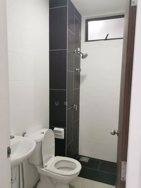Service Residence for Sale at Seasons Garden Residences - Chun Wei - Bathroom - PropertyGuru.com.my