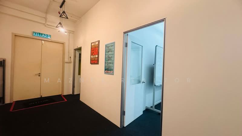 Kedai / Pejabat untuk Disewa di Cyber 9 (Cyberjaya) - Maznee Realtor - Corridor - PropertyGuru.com.my