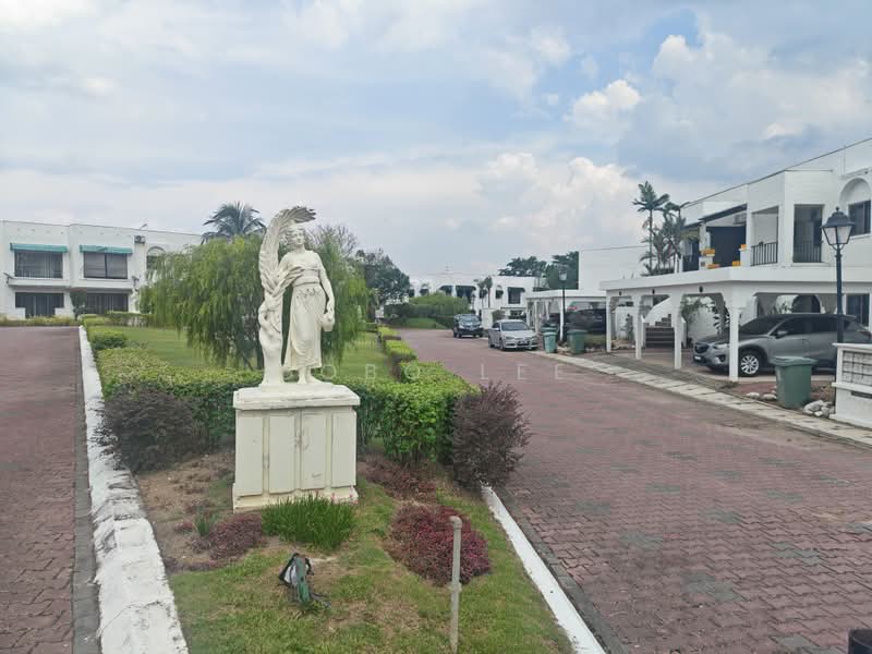 Townhouse for Sale in Country Heights (Kajang) - Bobo Lee - Exterior - PropertyGuru.com.my