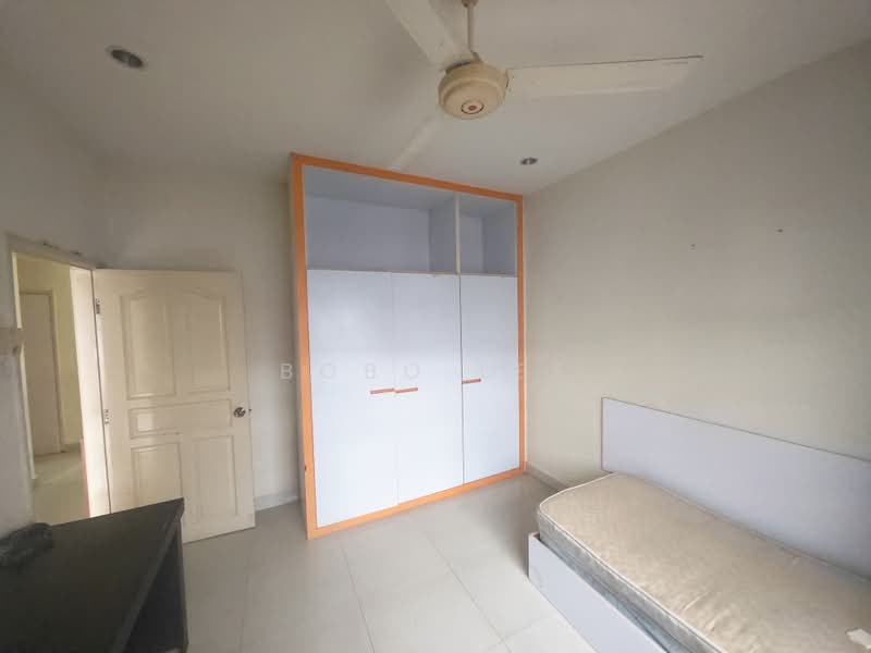 Townhouse for Sale in Country Heights (Kajang) - Bobo Lee - Bedroom - PropertyGuru.com.my