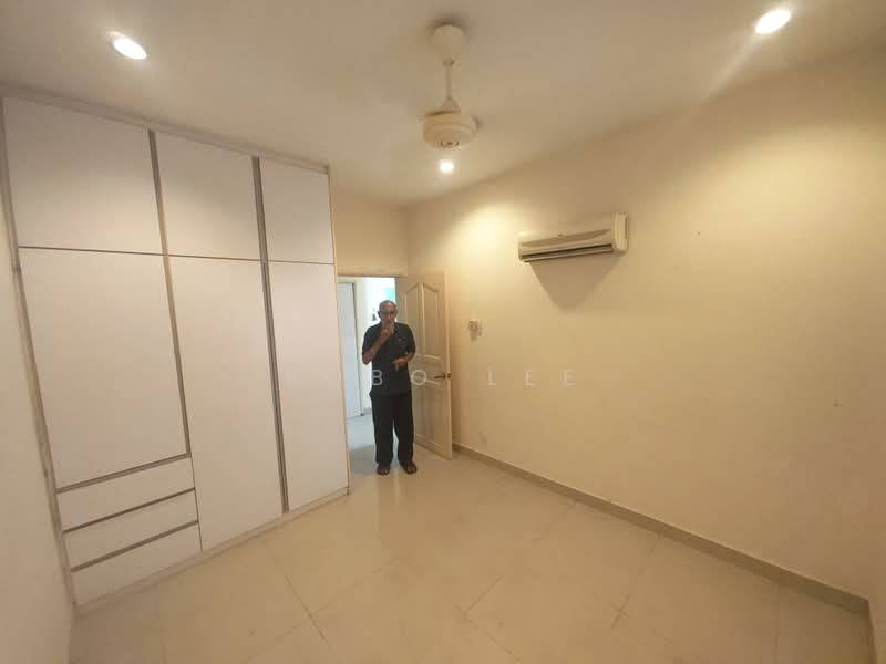 Townhouse for Sale in Country Heights (Kajang) - Bobo Lee - Bedroom - PropertyGuru.com.my