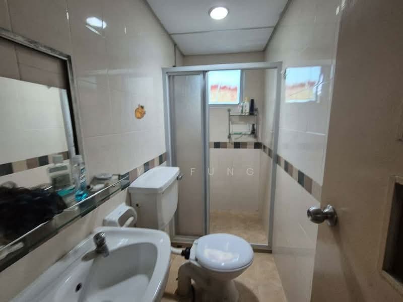 Apartment for Rent at Bistari Impian Apartment - YC Fung - Bathroom - PropertyGuru.com.my