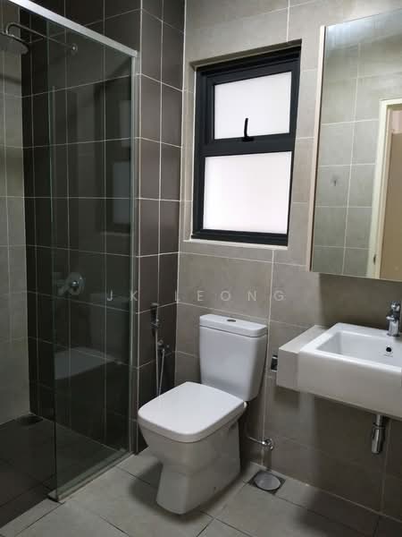 Kondominium untuk Dijual di Lakeville Residence - JK Leong - Bathroom - PropertyGuru.com.my