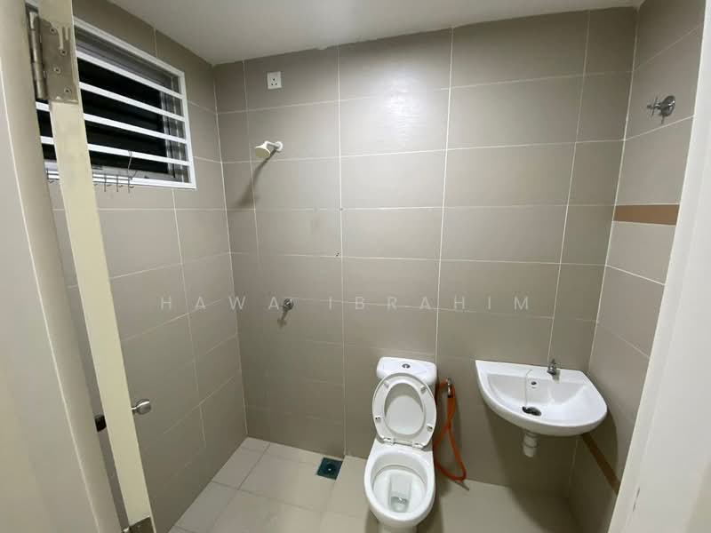 Rumah Teres untuk Disewa di Bandar Sri Sendayan (Negeri Sembilan) - Hawa Ibrahim - Bathroom - PropertyGuru.com.my