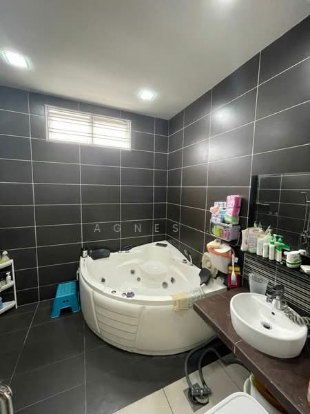 Rumah Teres 3 Tingkat untuk Dijual di Bandar Seri Alam (Masai) - Agnes . - PropertyGuru.com.my