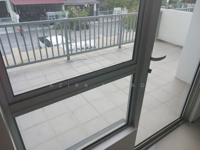 Rumah Teres 2 Tingkat untuk Dijual di Taman Warisan Hijauan (Sepang) - Azira Ahmad - Balcony - PropertyGuru.com.my