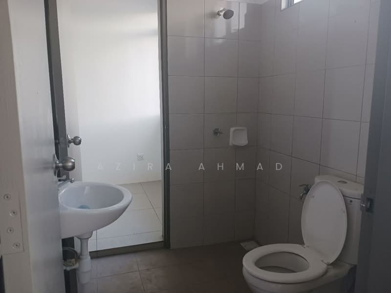 Rumah Teres 2 Tingkat untuk Dijual di Taman Warisan Hijauan (Sepang) - Azira Ahmad - Bathroom - PropertyGuru.com.my