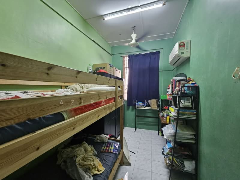 Rumah Teres 2 Tingkat untuk Dijual di Sungai Buloh (Selangor) - Azira Ahmad - Bedroom - PropertyGuru.com.my