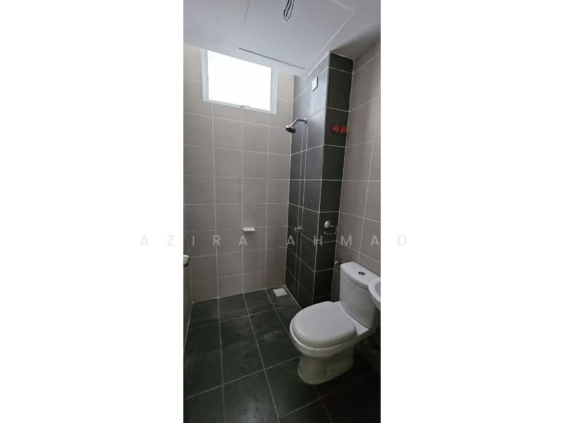 Townhouse for Sale in Dengkil (Selangor) - Azira Ahmad - Bathroom - PropertyGuru.com.my