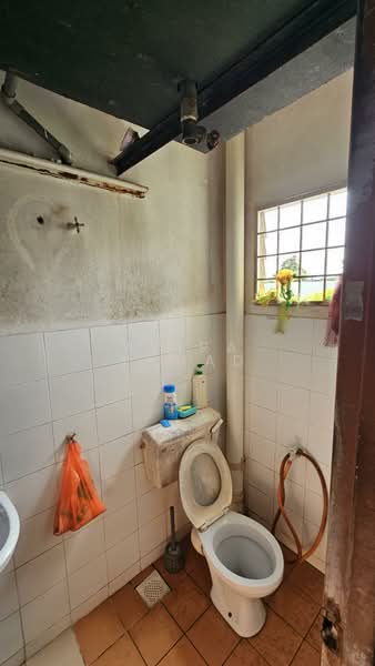 Apartment for Sale at Ruvena Villa - Azira Ahmad - Bathroom - PropertyGuru.com.my