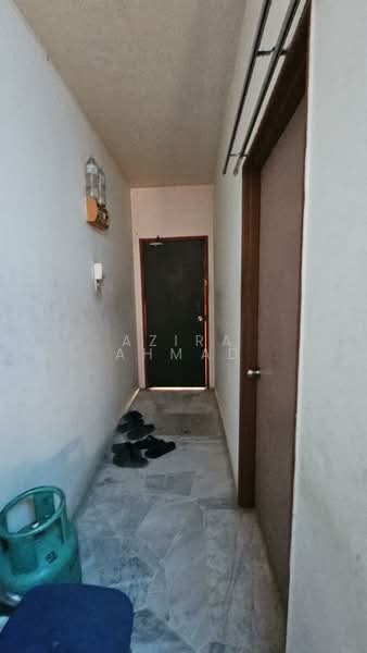 Apartment for Sale at Ruvena Villa - Azira Ahmad - Corridor - PropertyGuru.com.my