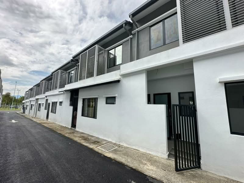 3-storey Terraced House for Sale in Taman Bangi (Kajang) - Esharani . - PropertyGuru.com.my