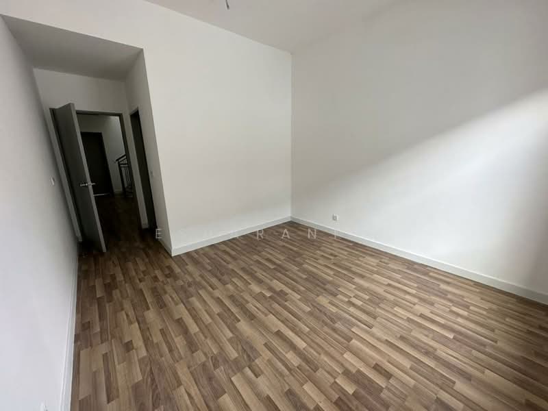 3-storey Terraced House for Sale in Taman Bangi (Kajang) - Esharani . - PropertyGuru.com.my