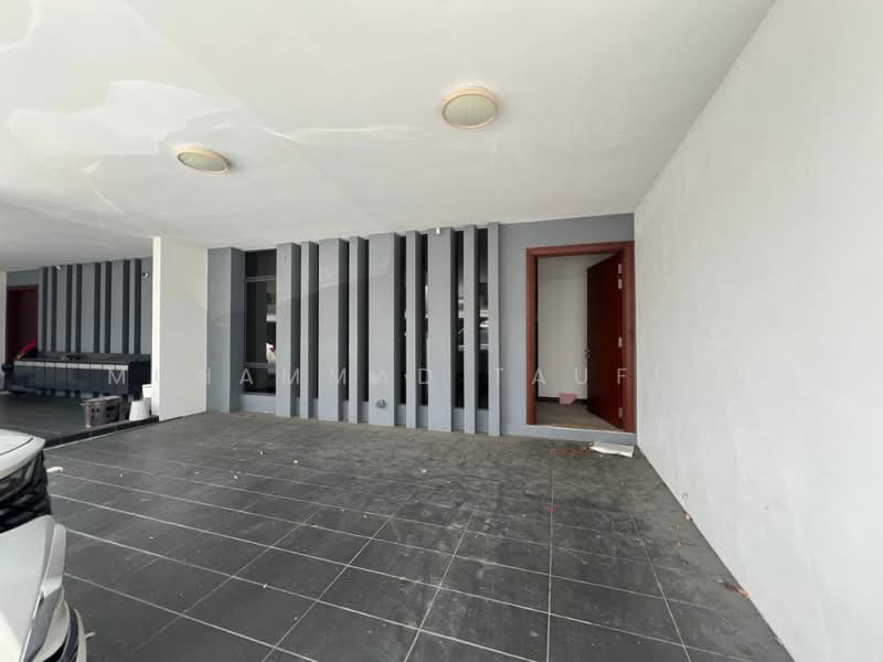 2-storey Terraced House for Rent in Eco Sanctuary (Telok Panglima Garang) - Muhammad Taufeeq - Car Park - PropertyGuru.com.my