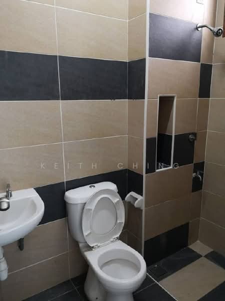2-storey Terraced House for Sale in Taman Bestari Indah (Ulu Tiram) - Keith Ching - Bathroom - PropertyGuru.com.my