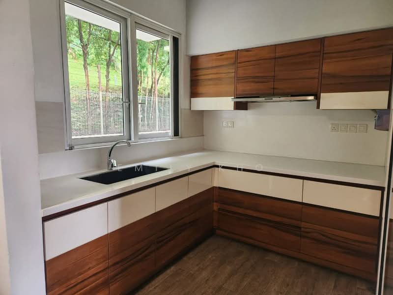 Bungalow for Rent in Sunway Damansara (Kota Damansara) - Emily Kho - Kitchen - PropertyGuru.com.my