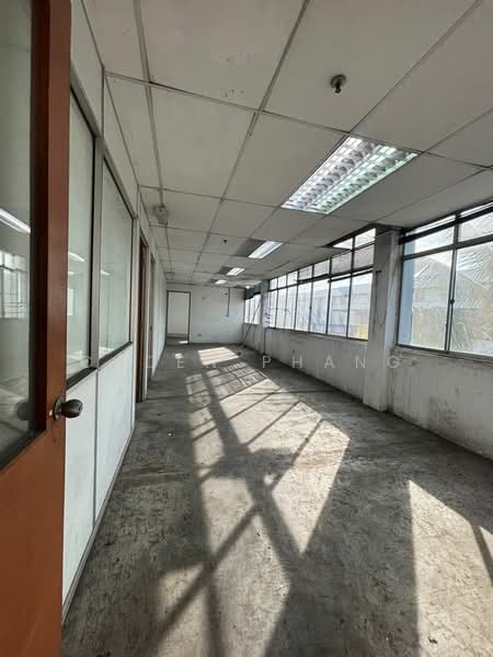 Factory for Rent in Port Klang (Pelabuhan Klang) (Selangor) - Caden Phang - Corridor - PropertyGuru.com.my