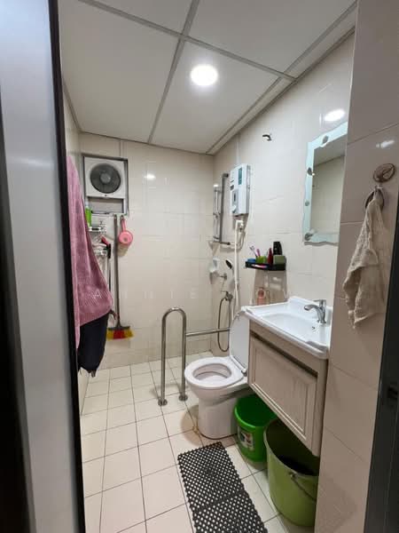 Pangsapuri untuk Dijual di Prima Regency - Annie Low - Bathroom - PropertyGuru.com.my