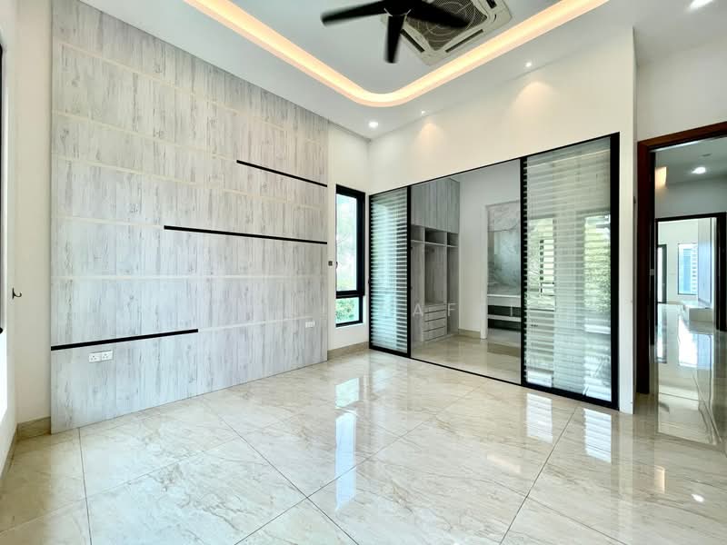 Bungalow House for Sale in Country Heights Damansara (Kuala Lumpur) - Iqbal Rafei - Bedroom - PropertyGuru.com.my