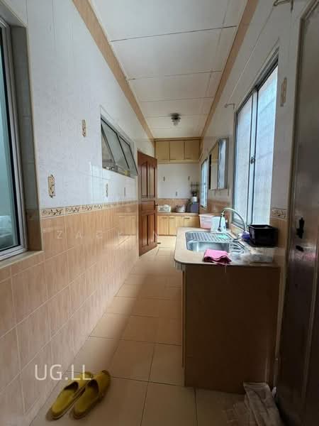 2-storey Terraced House for Sale in Bandar Bukit Tinggi (Klang) - Zackinn Hoi - Kitchen - PropertyGuru.com.my