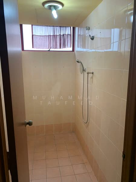 Office for Rent in Petaling Jaya (Selangor) - Muhammad Taufeeq - Bathroom - PropertyGuru.com.my
