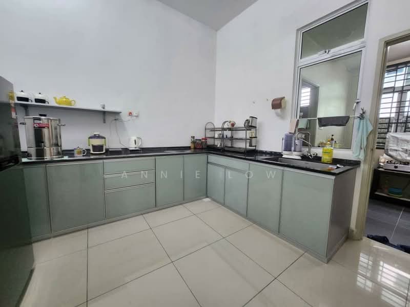 Rumah Teres 2 Tingkat untuk Dijual di Bandar Putra (Kulai) - Annie Low - Kitchen - PropertyGuru.com.my