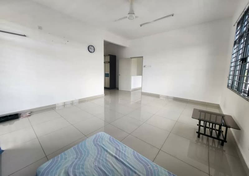 Rumah Teres 2 Tingkat untuk Dijual di Bandar Putra (Kulai) - Annie Low - Living Room - PropertyGuru.com.my