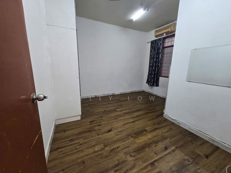 Pangsapuri untuk Dijual di Sri Anggerik 1 - Kelly Low - PropertyGuru.com.my