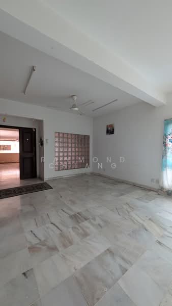 Condominium for Sale at Sang Suria - Raymond Chiang - Living Room - PropertyGuru.com.my