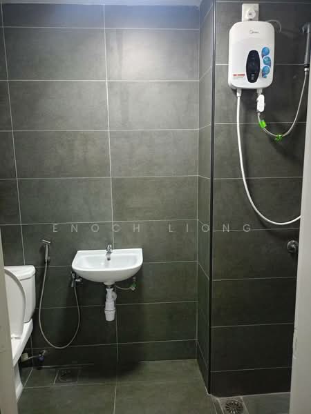 Servis Apartment untuk Disewa di Midas @ Seri Alam - Enoch Liong - Bathroom - PropertyGuru.com.my