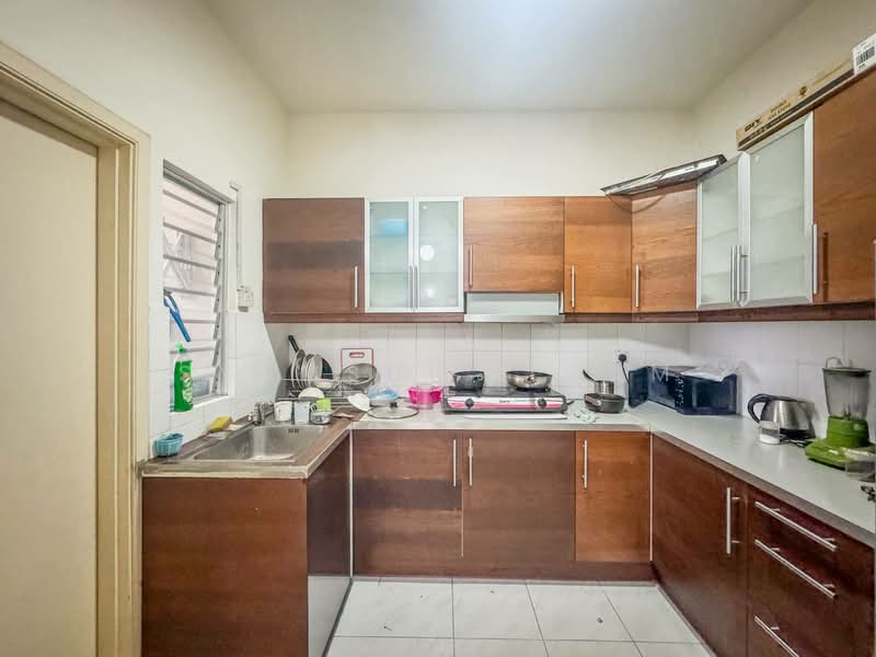 Condominium for Sale at Seri Maya Condominium - Syamsul Ilham - Kitchen - PropertyGuru.com.my