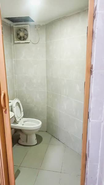 Condominium for Sale at Seri Maya Condominium - Syamsul Ilham - Bathroom - PropertyGuru.com.my