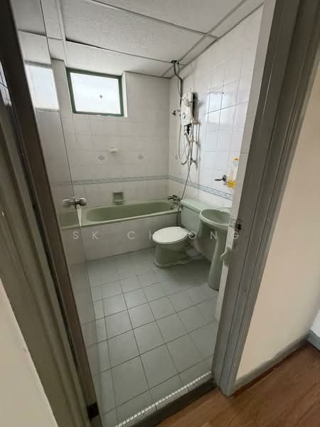 Condominium for Rent at Duta Ria - SK Cheong - Bathroom - PropertyGuru.com.my