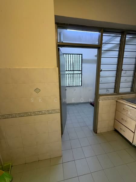Condominium for Rent at Duta Ria - SK Cheong - Kitchen - PropertyGuru.com.my