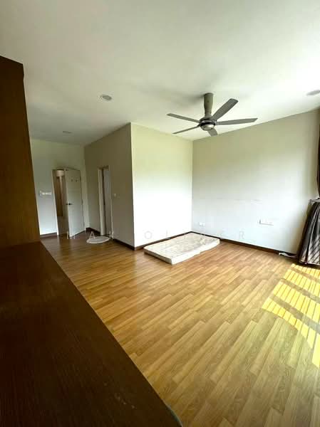 Condominium for Sale at Savanna 2 - Mak Oliver - Bedroom - PropertyGuru.com.my