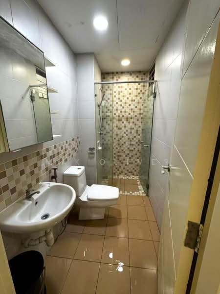 Condominium for Sale at Savanna 2 - Mak Oliver - Bathroom - PropertyGuru.com.my