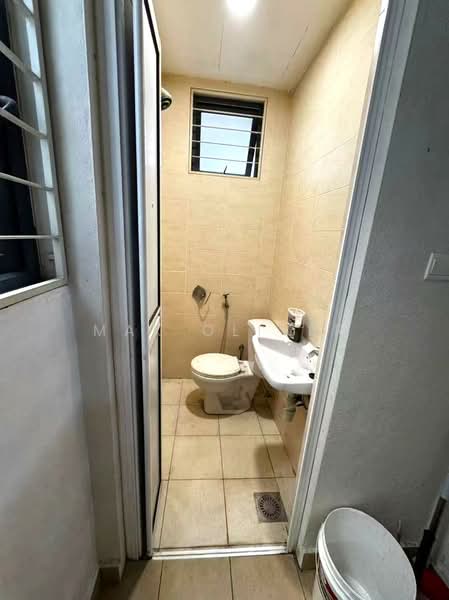 Condominium for Sale at Savanna 2 - Mak Oliver - Bathroom - PropertyGuru.com.my