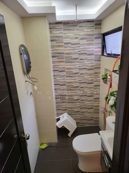 Pangsapuri untuk Dijual di Desa Saujana - Choon Mei Kong - Bathroom - PropertyGuru.com.my