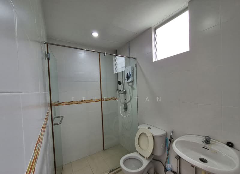 Pangsapuri untuk Dijual di Desa Alor Vista - Ethen Tan - Bathroom - PropertyGuru.com.my