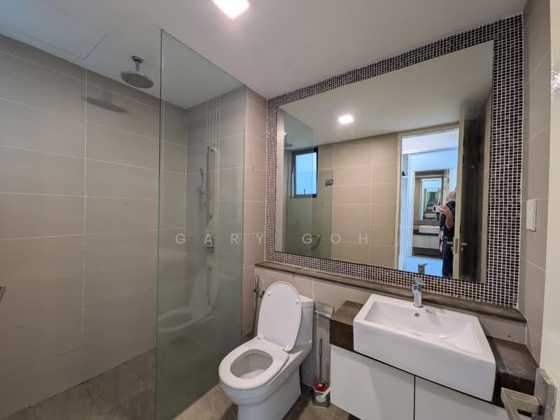 Servis Apartment untuk Dijual di Nova Saujana - Gary Goh - Bathroom - PropertyGuru.com.my