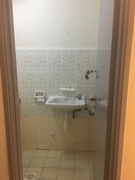 Condominium for Sale at Menara Menjalara - Raymond Chiang - Bathroom - PropertyGuru.com.my