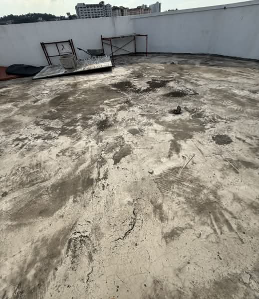 Office for Sale in Pusat Perdagangan Seri Kembangan (Seri Kembangan) - Pauline . - Roof - PropertyGuru.com.my