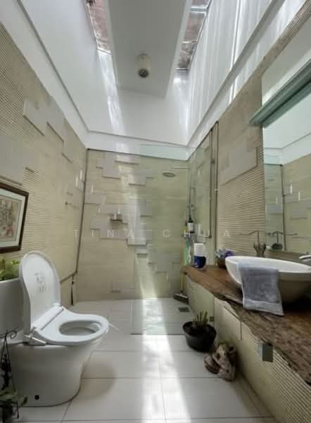 Bungalow for Sale in Sungai Buloh (Selangor) - Tina Chua - Bathroom - PropertyGuru.com.my