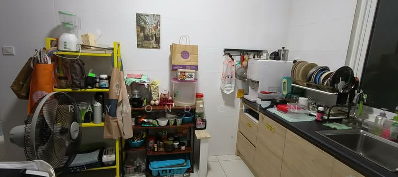 Service Residence for Sale at Court 28 - Raymond Chiang - Kitchen - PropertyGuru.com.my